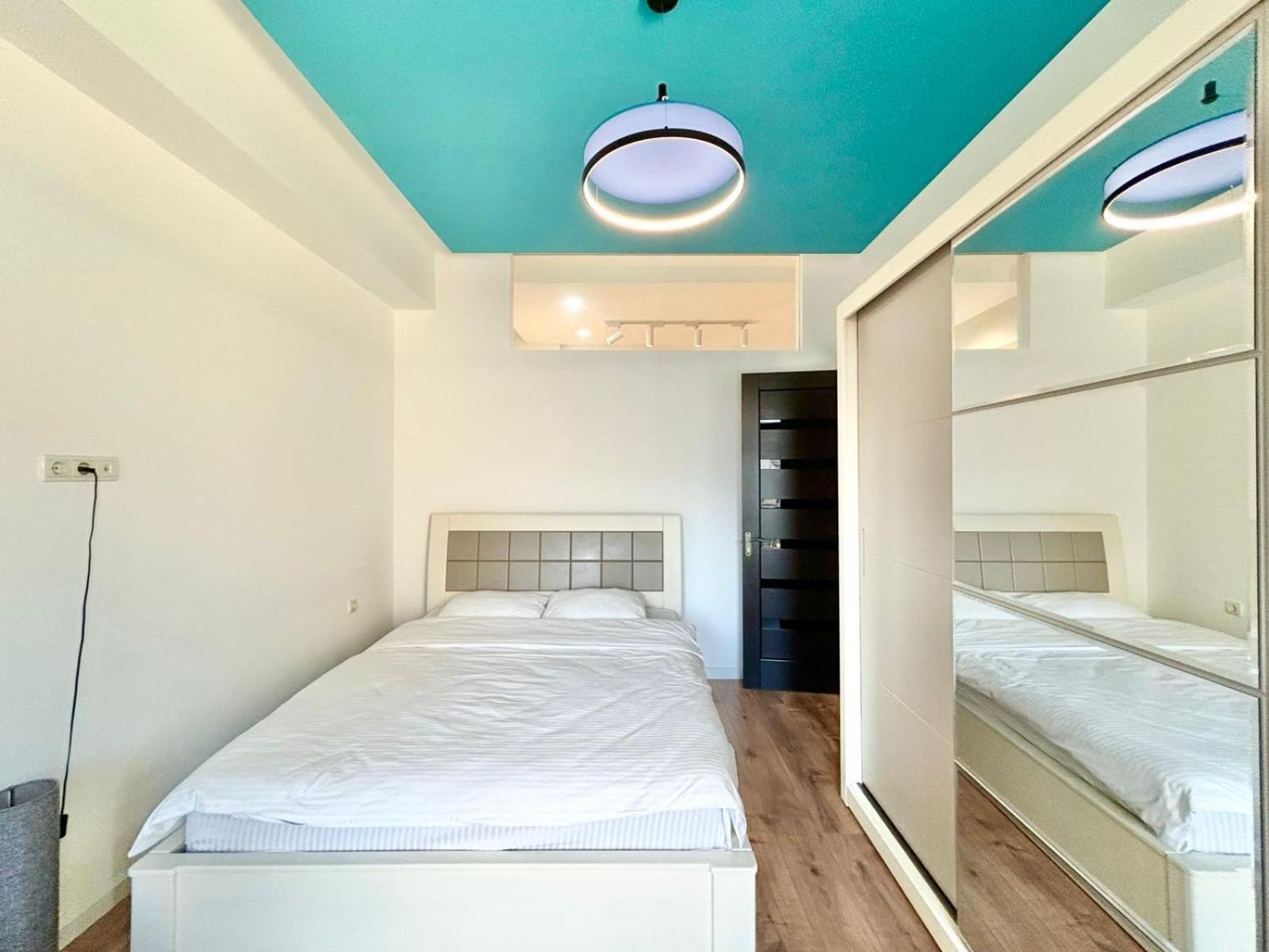 City Center - Next To Holiday Inn -2Br Apartment Tbilisi Exterior foto