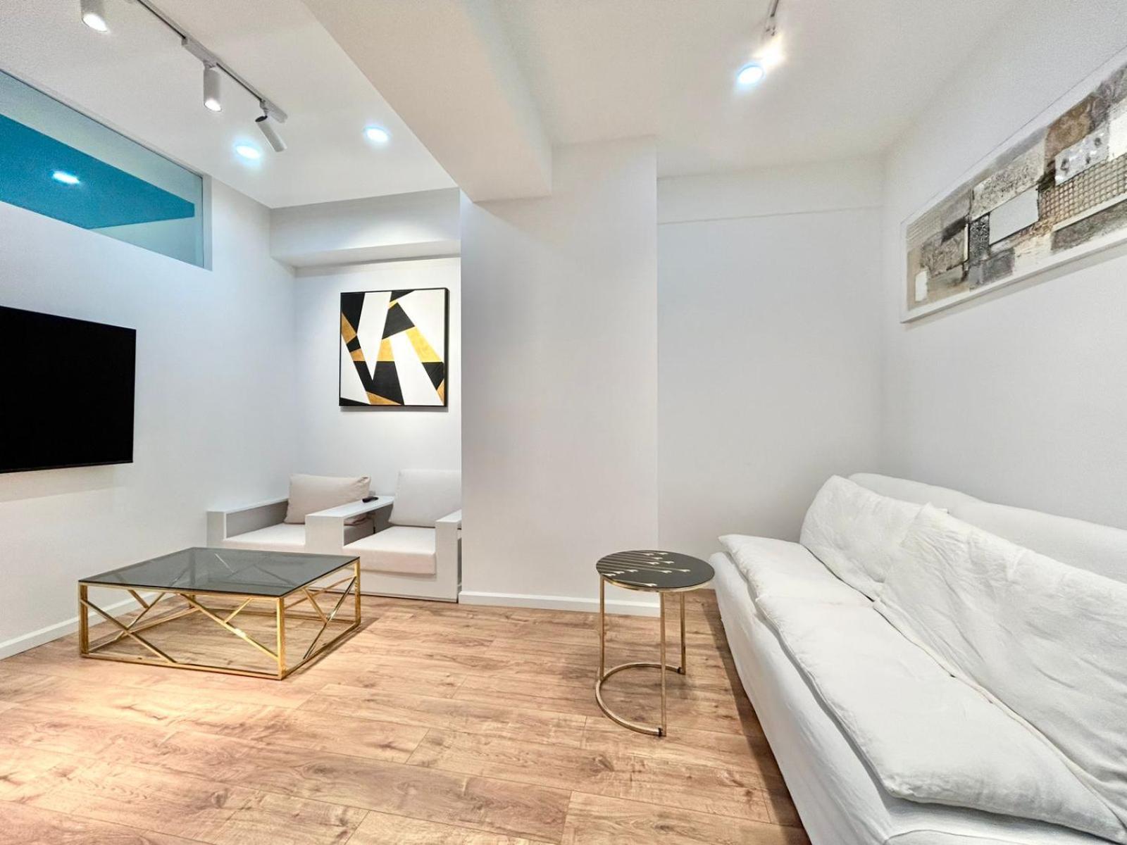 City Center - Next To Holiday Inn -2Br Apartment Tbilisi Exterior foto