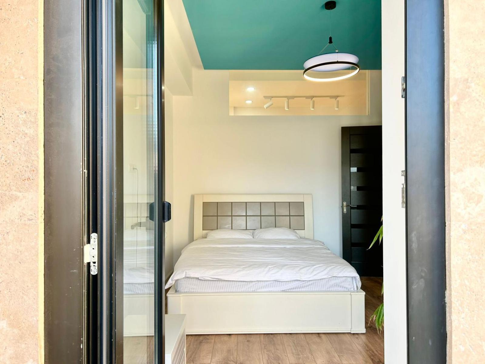 City Center - Next To Holiday Inn -2Br Apartment Tbilisi Exterior foto